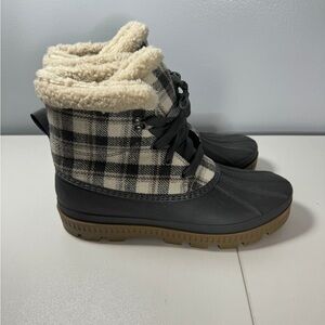 Time and Tru Women’s boot, Size 9